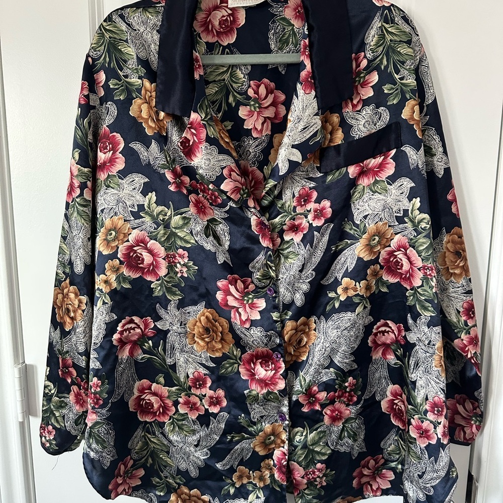 Vintage Signature Expressions Long Sleeve Satin Pajama Top